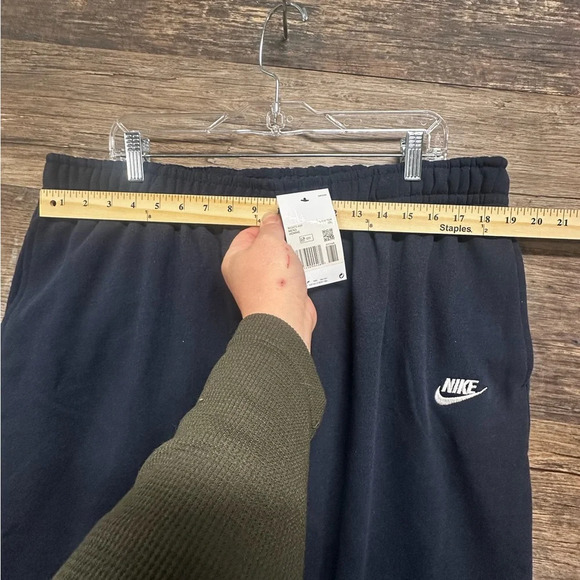 Nike Navy Blue Sweatpants Joggers with Tapered Leg and Elastic Cuffs NWT - Picture 6 of 7